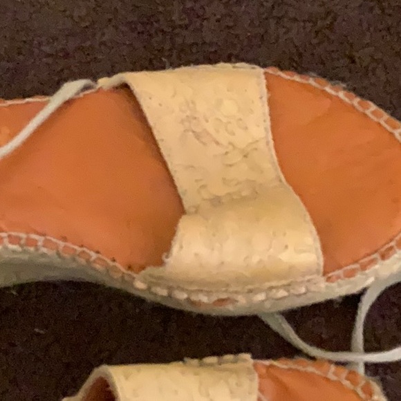 Sandals - Picture 3 of 4